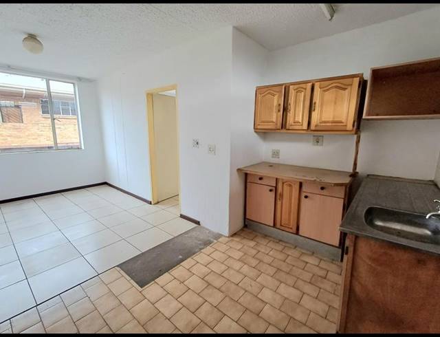 1 BEDROOM PROPERTY TO RENT IN PRETORIA WEST